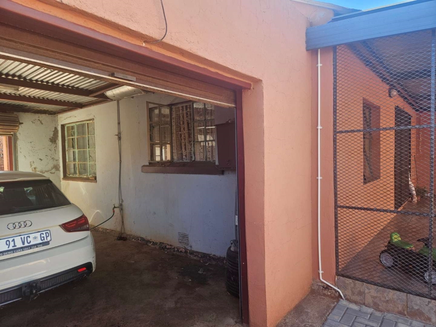 2 Bedroom Property for Sale in Riviera Northern Cape